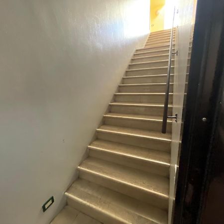 Mansardine Metropolitane Apartment Brescia Bagian luar foto