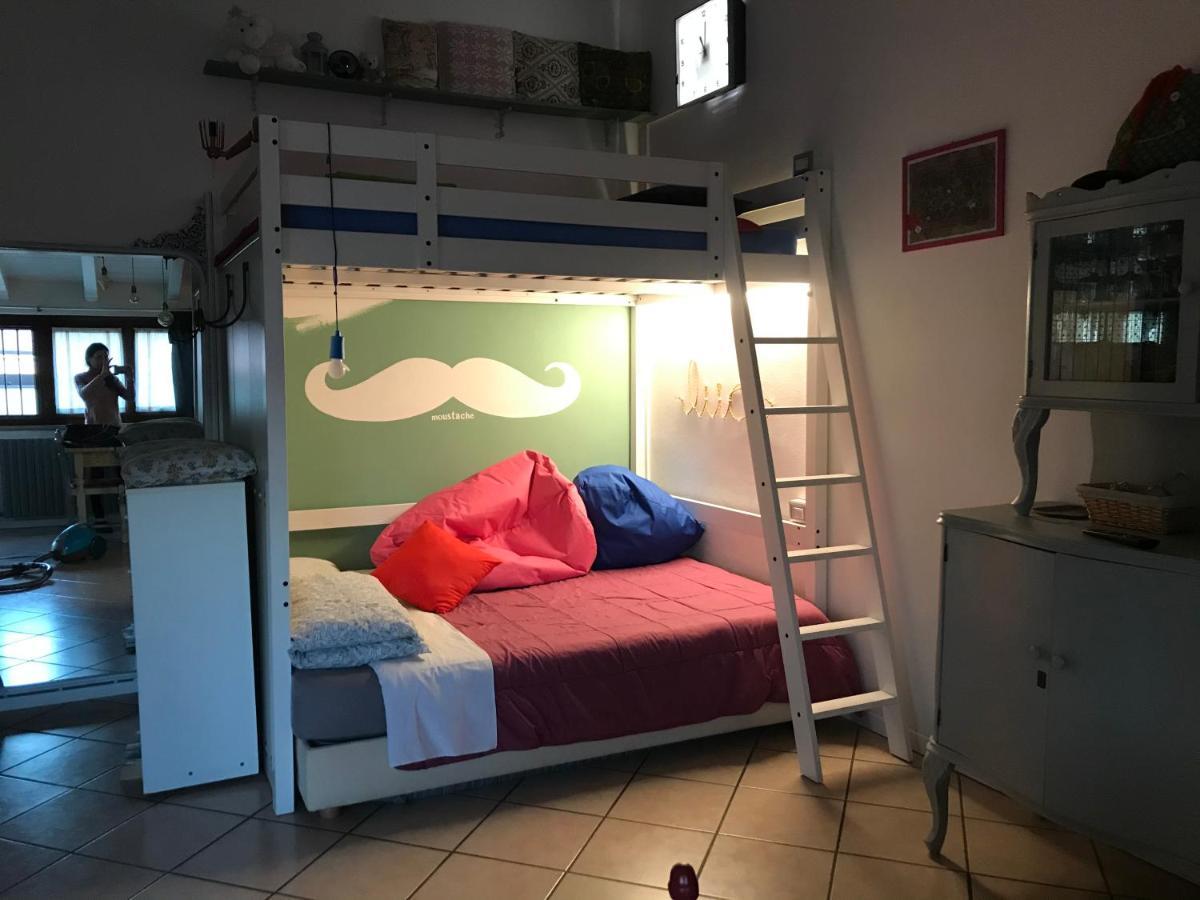 Mansardine Metropolitane Apartment Brescia Bagian luar foto