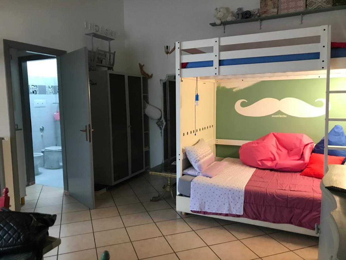 Mansardine Metropolitane Apartment Brescia Bagian luar foto