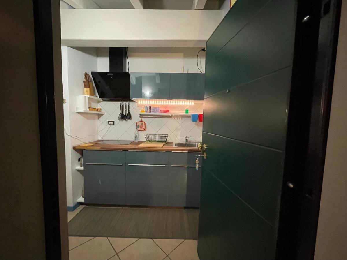 Mansardine Metropolitane Apartment Brescia Bagian luar foto