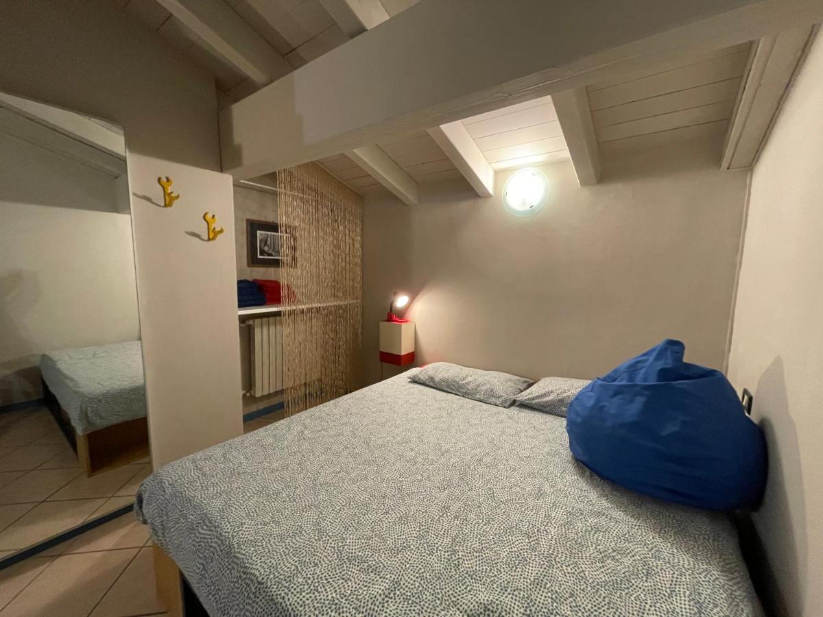 Mansardine Metropolitane Apartment Brescia Bagian luar foto