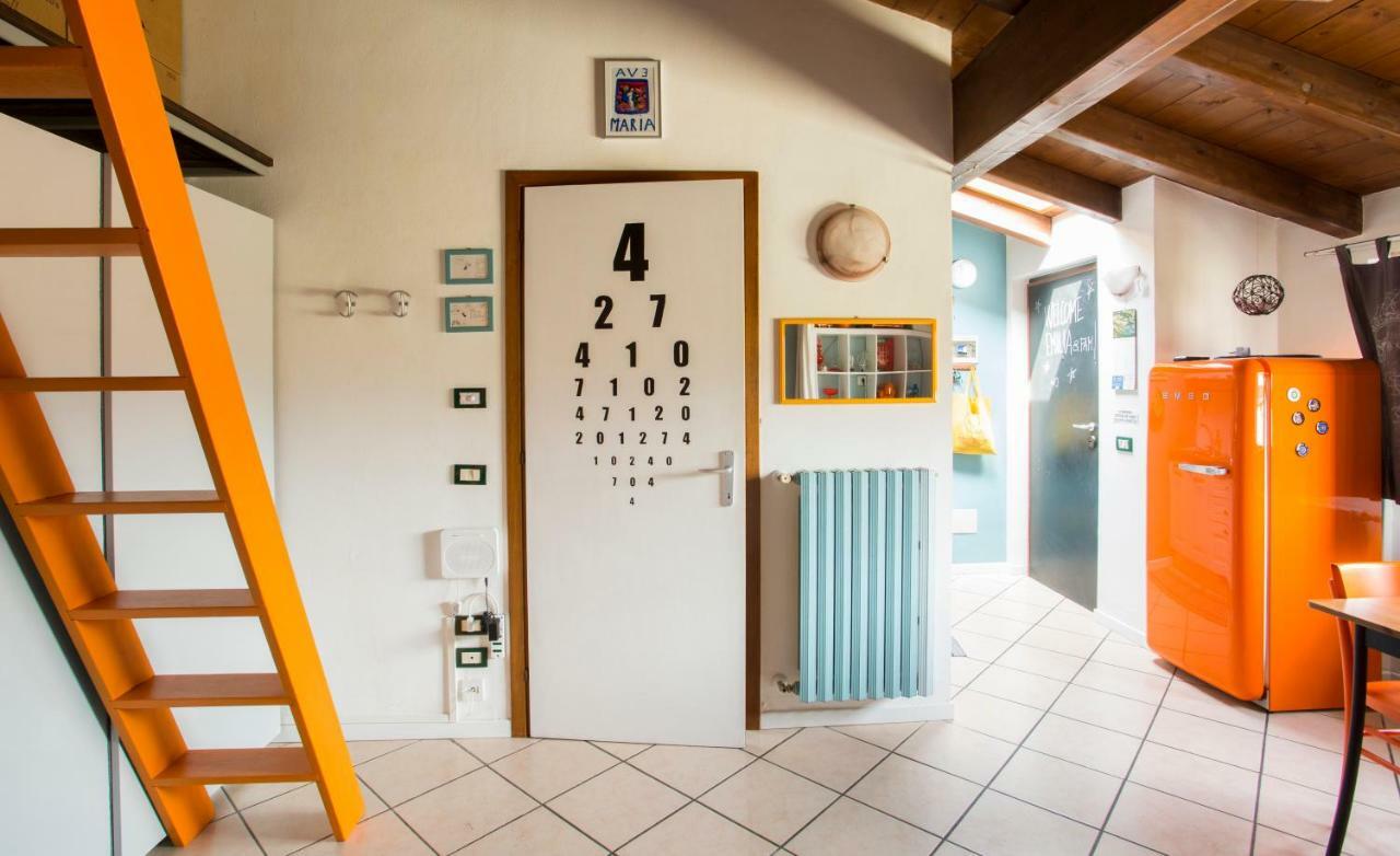 Mansardine Metropolitane Apartment Brescia Bagian luar foto