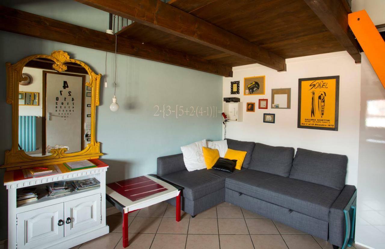 Mansardine Metropolitane Apartment Brescia Bagian luar foto