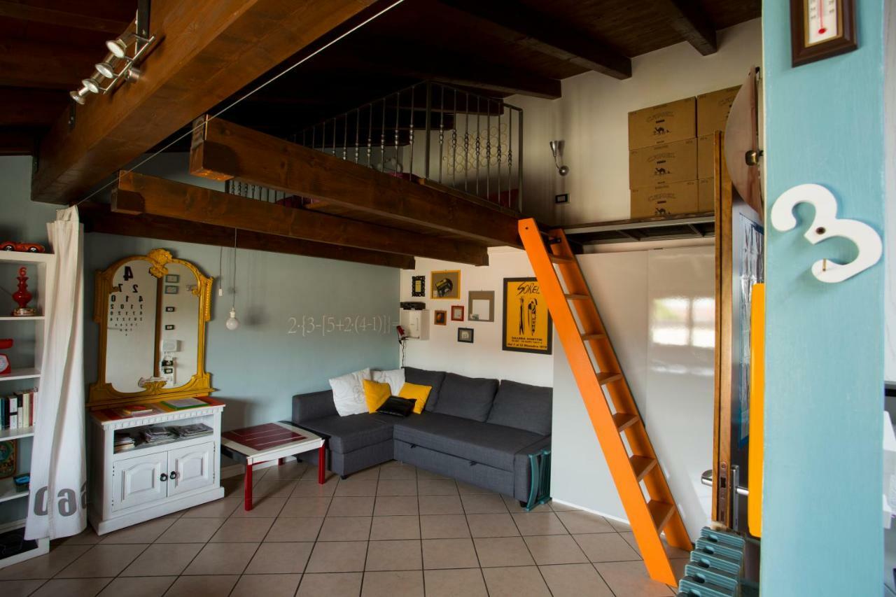 Mansardine Metropolitane Apartment Brescia Bagian luar foto