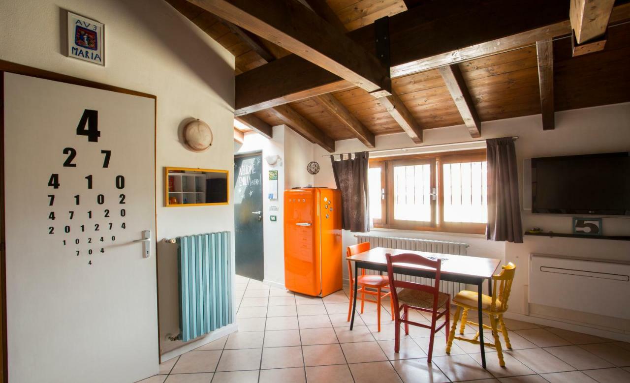 Mansardine Metropolitane Apartment Brescia Bagian luar foto