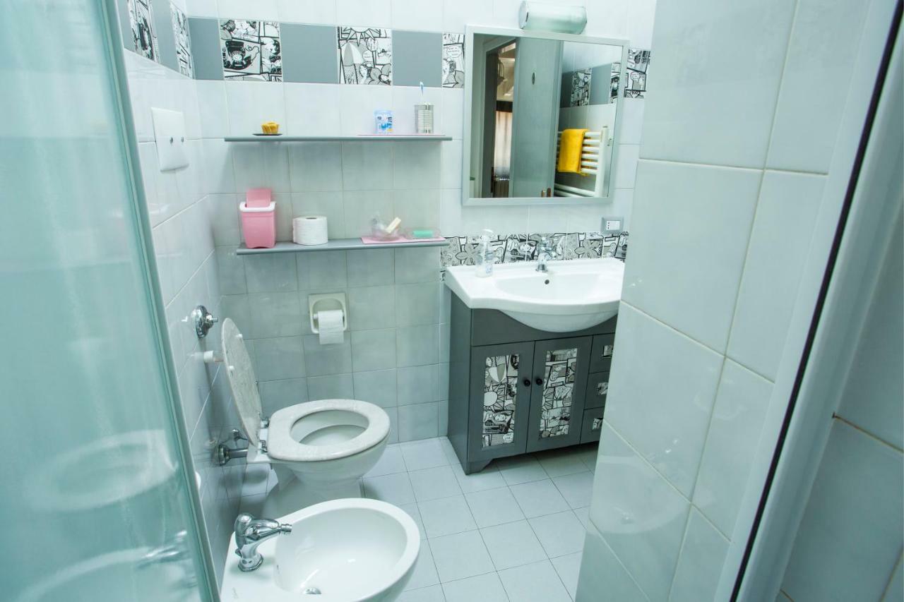 Mansardine Metropolitane Apartment Brescia Bagian luar foto