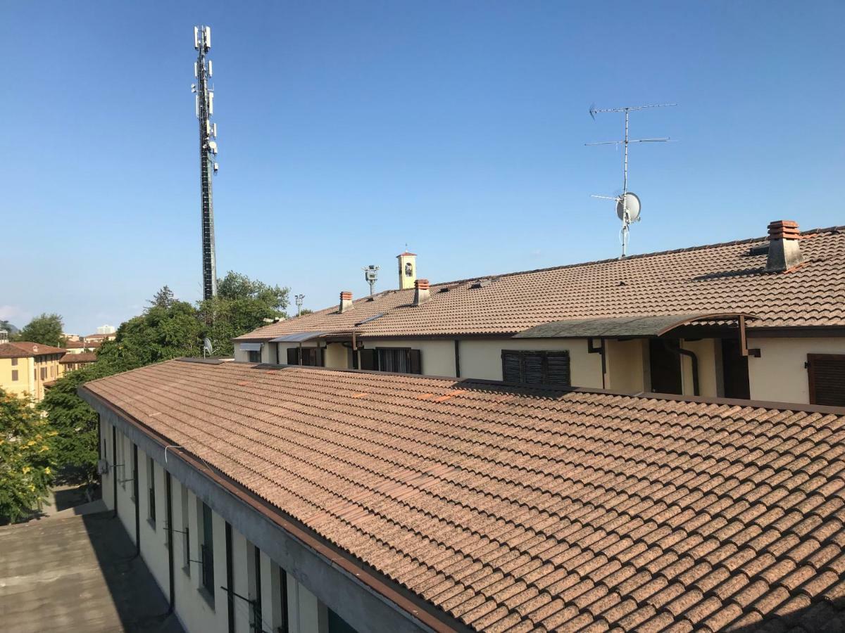 Mansardine Metropolitane Apartment Brescia Bagian luar foto