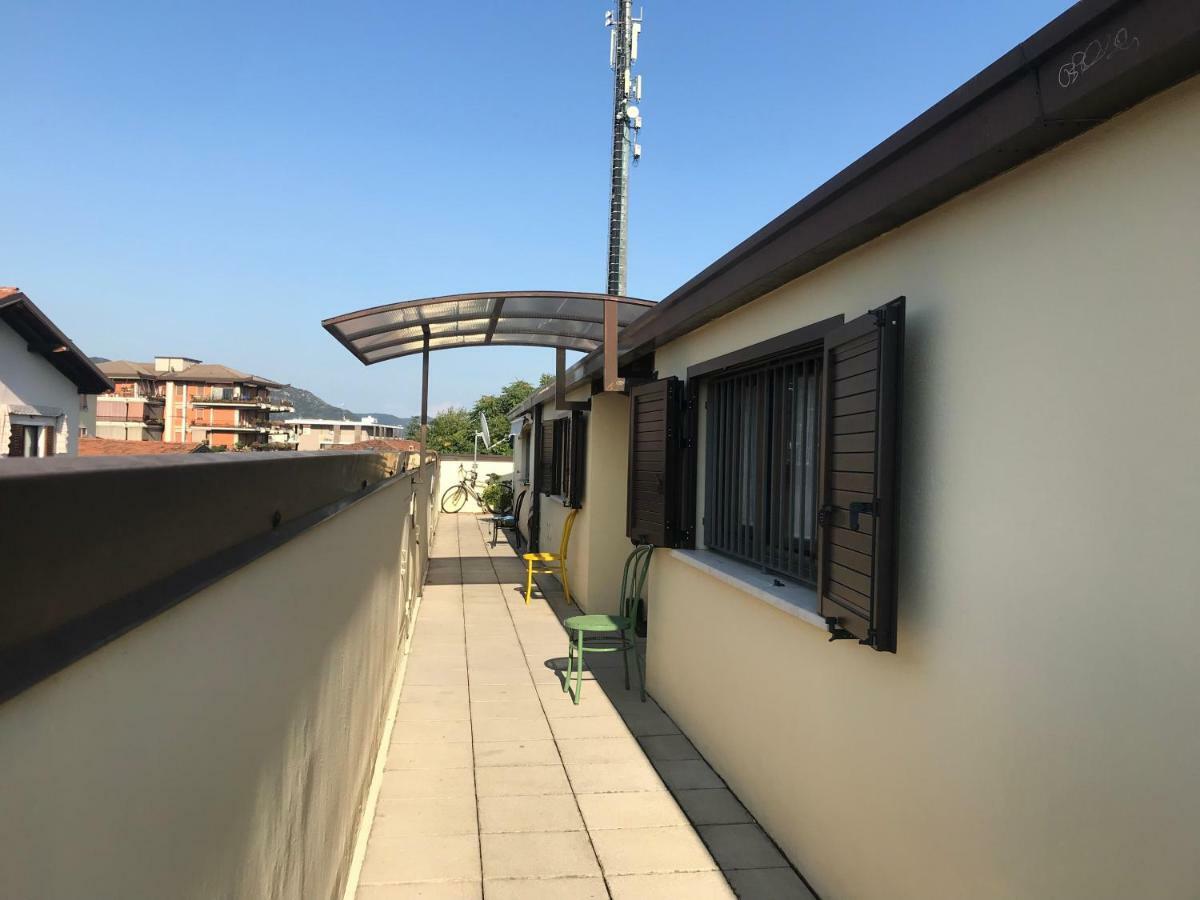 Mansardine Metropolitane Apartment Brescia Bagian luar foto