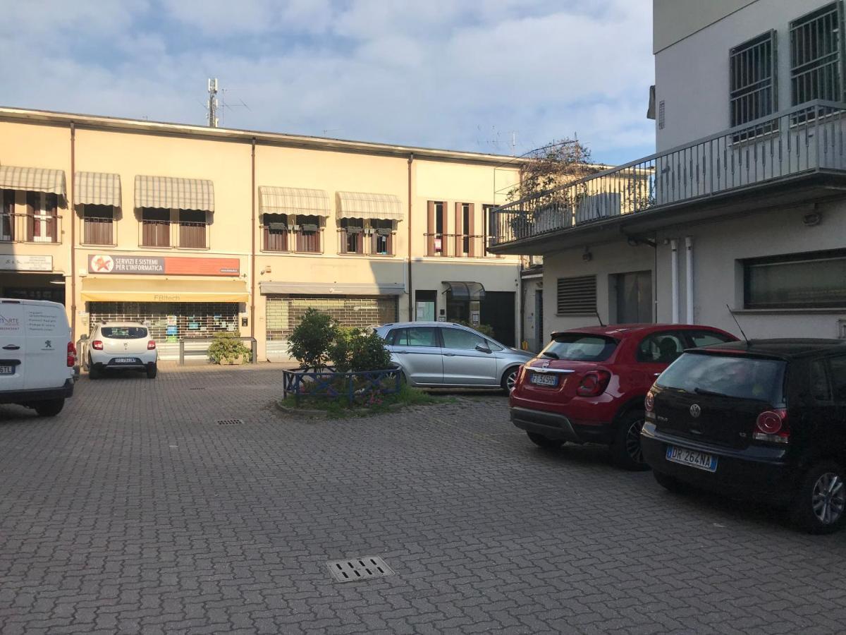 Mansardine Metropolitane Apartment Brescia Bagian luar foto