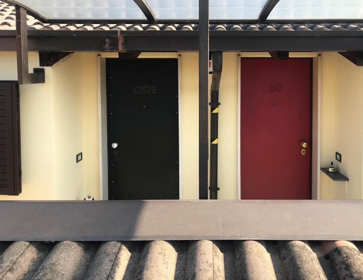 Mansardine Metropolitane Apartment Brescia Bagian luar foto